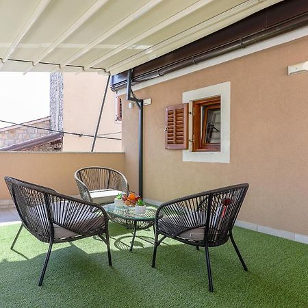 Apartman Juraj I Matej เวอร์ซาร์ ภายนอก รูปภาพ